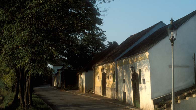 Kellergasse Hagenbrunn, © Gemeinde Hagenbrunn Kellergasse Hagenbrunn, © Gemeinde Hagenbrunn