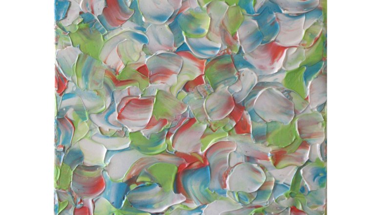 Aus differenten Gärten, © forumschlosswolkersdorf Abstrakte Malerei mit bunten, geschwungenen Pinselstrichen in Rot, Grün, Blau und Weiß.